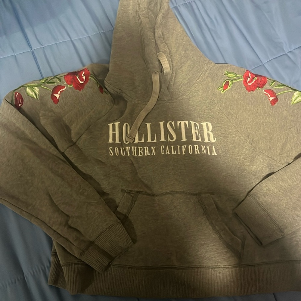 Hollister cropped hoodie